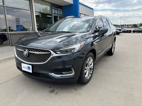 Used 2021 Buick Enclave Avenir w/ Avenir Technology Package image 1