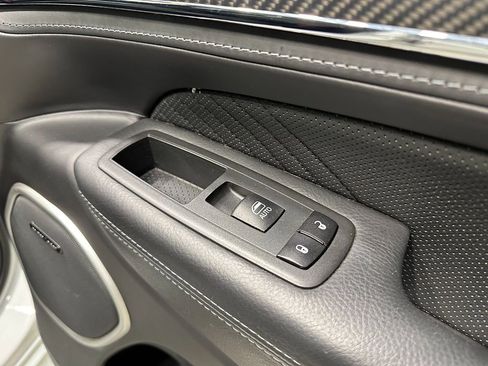 Used 2020 Jeep Grand Cherokee SRT image 13