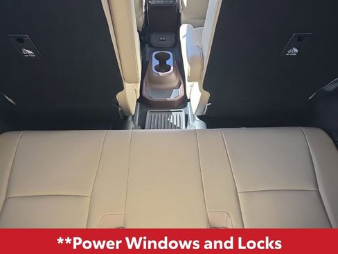 Used 2022 Toyota Highlander XLE image 14