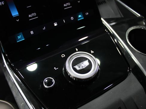 New 2025 Cadillac Escalade IQ Sport 1 w/ Smart Trailering package image 28