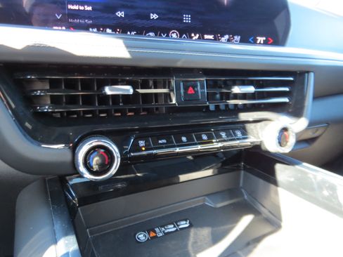 Used 2025 Chevrolet Tahoe Premier image 21