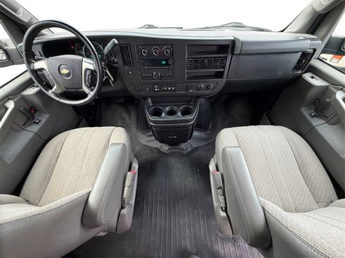 Used 2019 Chevrolet Express 3500 LS image 29