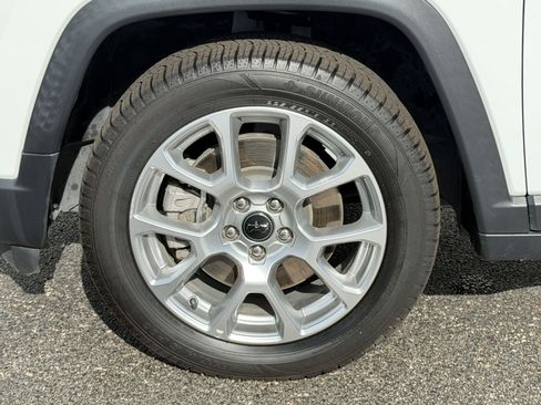 Used 2025 Jeep Compass Limited AWD/4WD image 13