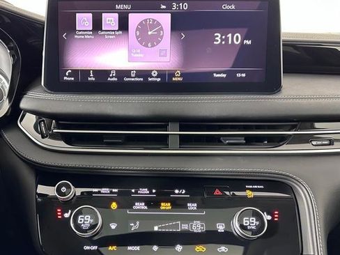 Certified 2025 INFINITI QX60 Pure image 19