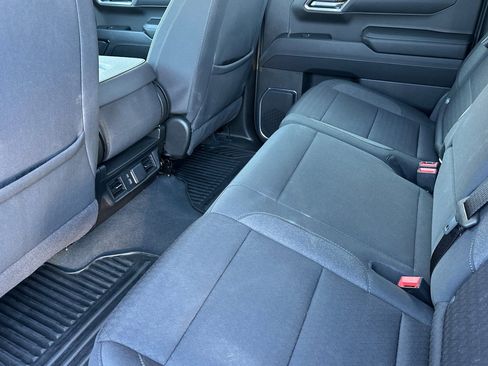 Used 2025 GMC Sierra 1500 Elevation image 13