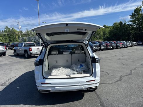 New 2026 Buick Enclave Avenir w/ Super Cruise Package AWD/4WD image 11