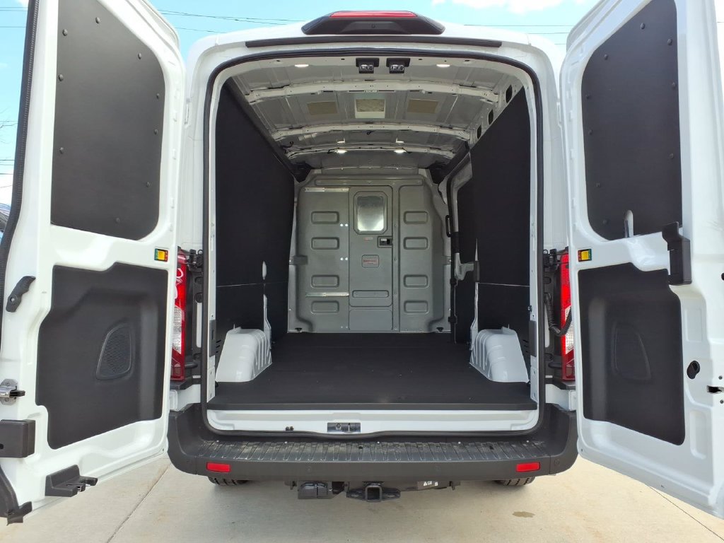 New 2026 Ford Transit 250 148 Medium Roof RWD image 8