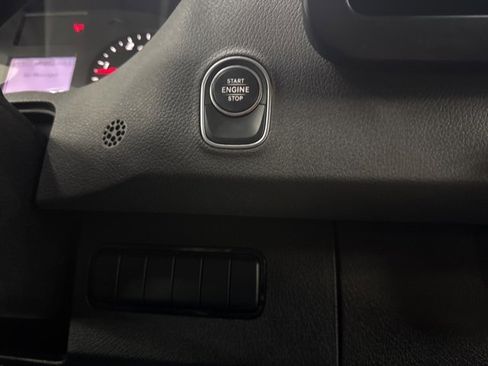 Used 2019 Freightliner Sprinter 2500 image 8