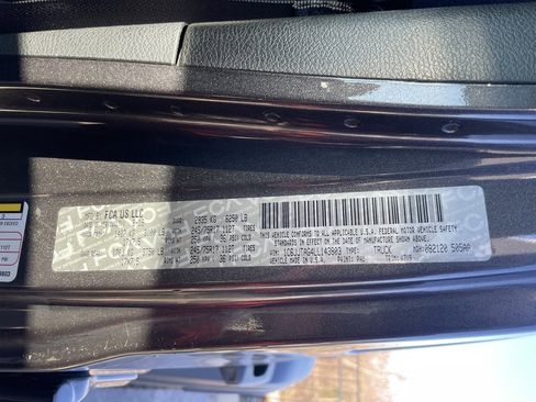 Used 2020 Jeep Gladiator Sport w/ Quick Order Package 24S image 10