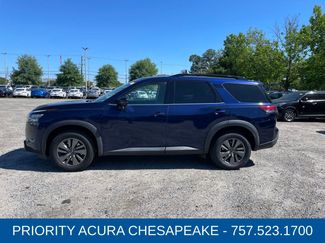 Used 2024 Nissan Pathfinder SV FWD video 2