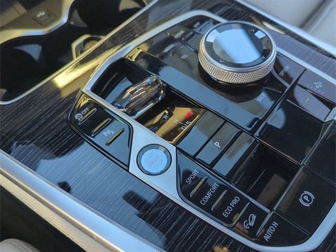 New 2026 BMW X7 xDrive40i w/ M Sport Package image 21