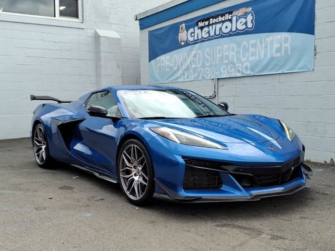 Used 2023 Chevrolet Corvette Z06 RWD image 1
