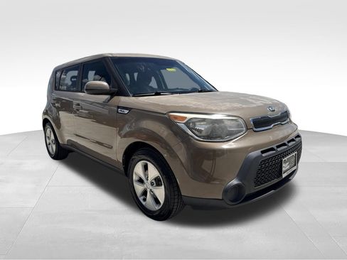 Used 2015 Kia Soul FWD image 3