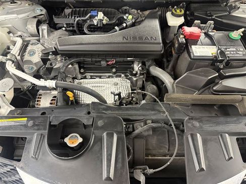 Used 2016 Nissan Rogue SV w/ SV Premium Package FWD image 15