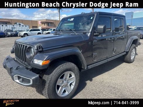 Used 2022 Jeep Gladiator Sport AWD/4WD image 1