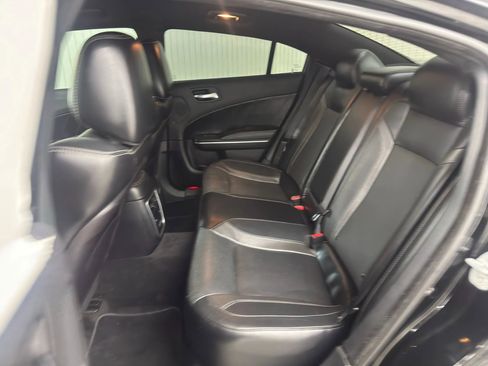 Used 2015 Dodge Charger SXT w/ Plus Group image 11