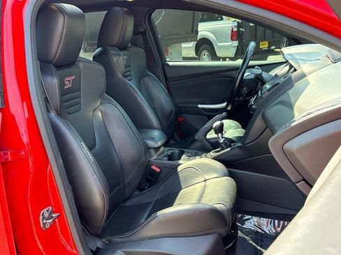 Used 2013 Ford Focus ST FWD image 25