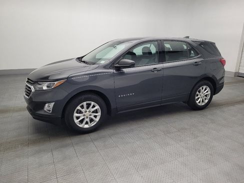 Used 2019 Chevrolet Equinox LS image 2