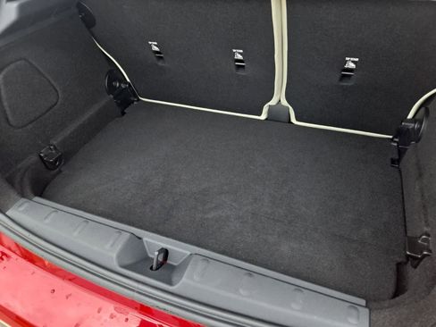 Used 2025 MINI Cooper 4-Door Hardtop FWD image 34