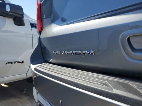 New 2026 GMC Yukon XL Elevation w/ Elevation Premium Package AWD/4WD image 8