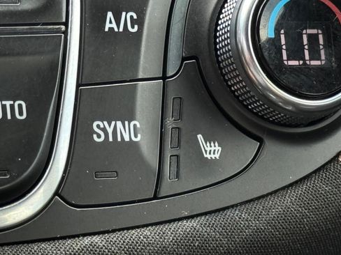 Used 2020 Chevrolet Malibu LT FWD image 17