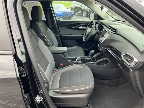 Used 2023 Chevrolet TrailBlazer LT FWD image 29