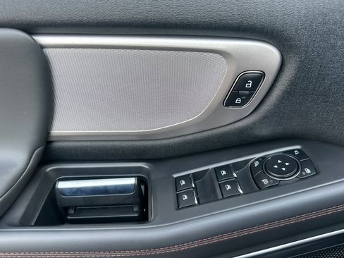 New 2025 Ford Expedition Active image 11