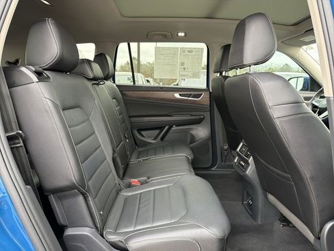 Used 2025 Volkswagen Atlas SEL image 17