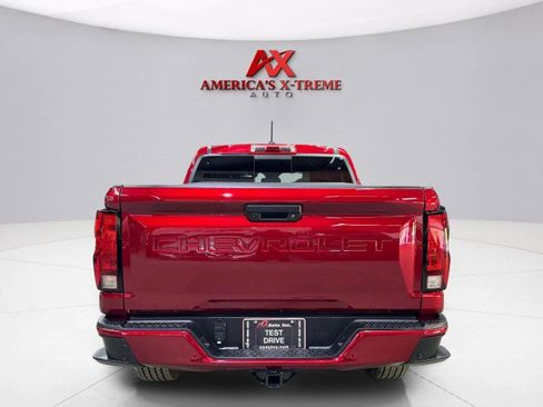 Used 2024 Chevrolet Colorado LT w/ LT Convenience Package II image 6