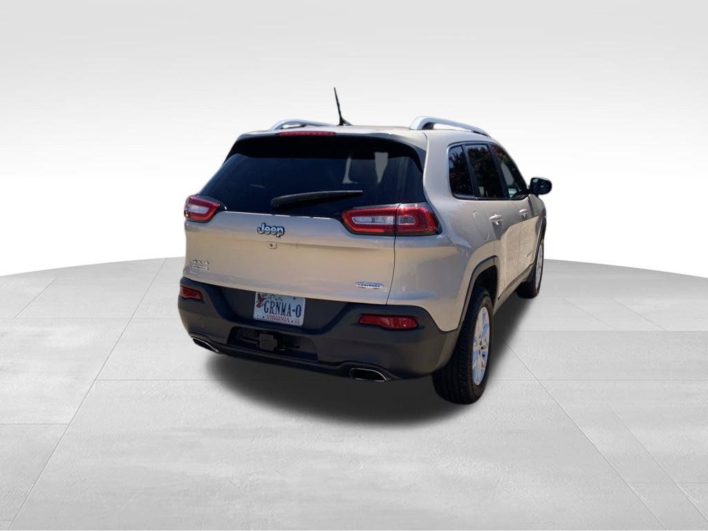 Used 2015 Jeep Cherokee Latitude w/ Comfort/Convenience Group AWD/4WD image 19