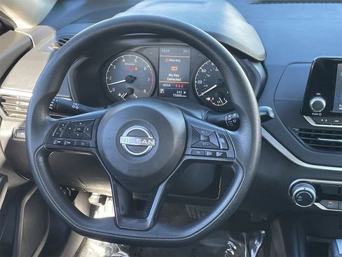 Used 2024 Nissan Altima 2.5 S image 15