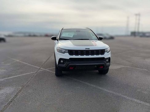 New 2026 Jeep Compass Trailhawk image 17
