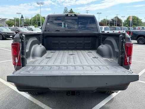 New 2026 RAM 2500 Laramie AWD/4WD image 7