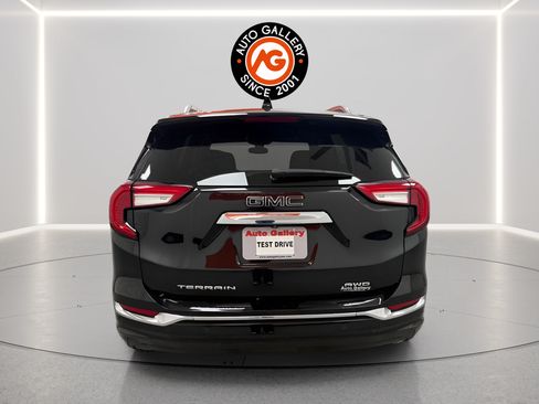 Used 2022 GMC Terrain Denali w/ Denali Premium Package AWD/4WD image 4