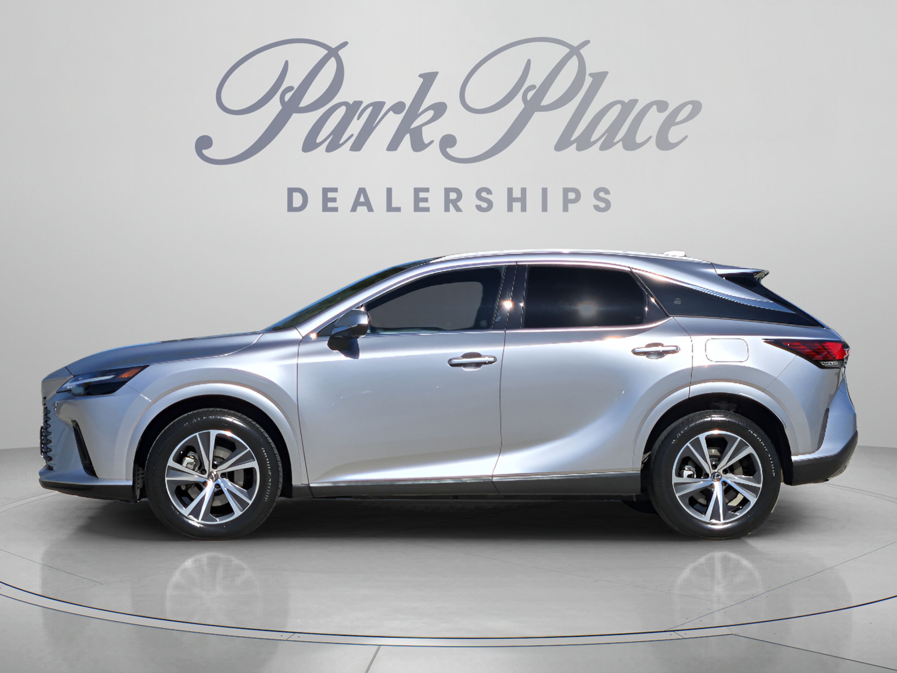 Used 2025 Lexus RX 350 Premium w/ Accessory Package (Z1) FWD image 2
