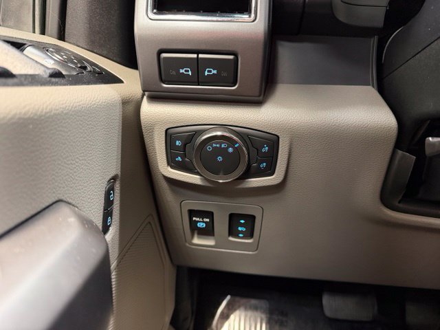 Used 2020 Ford F150 XLT w/ Equipment Group 302A Luxury AWD/4WD image 15
