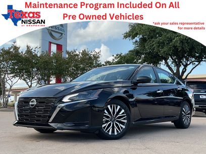 Used 2025 Nissan Altima 2.5 SV