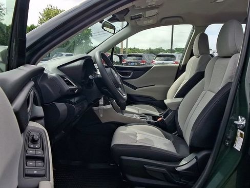 Used 2024 Subaru Forester AWD/4WD image 13