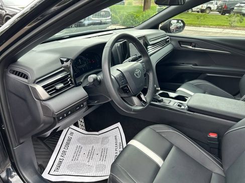 Used 2025 Toyota Camry SE AWD/4WD image 21