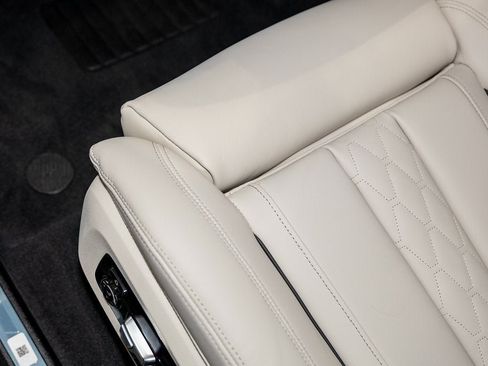 New 2026 BMW X5 xDrive50e w/ M Sport Package image 17