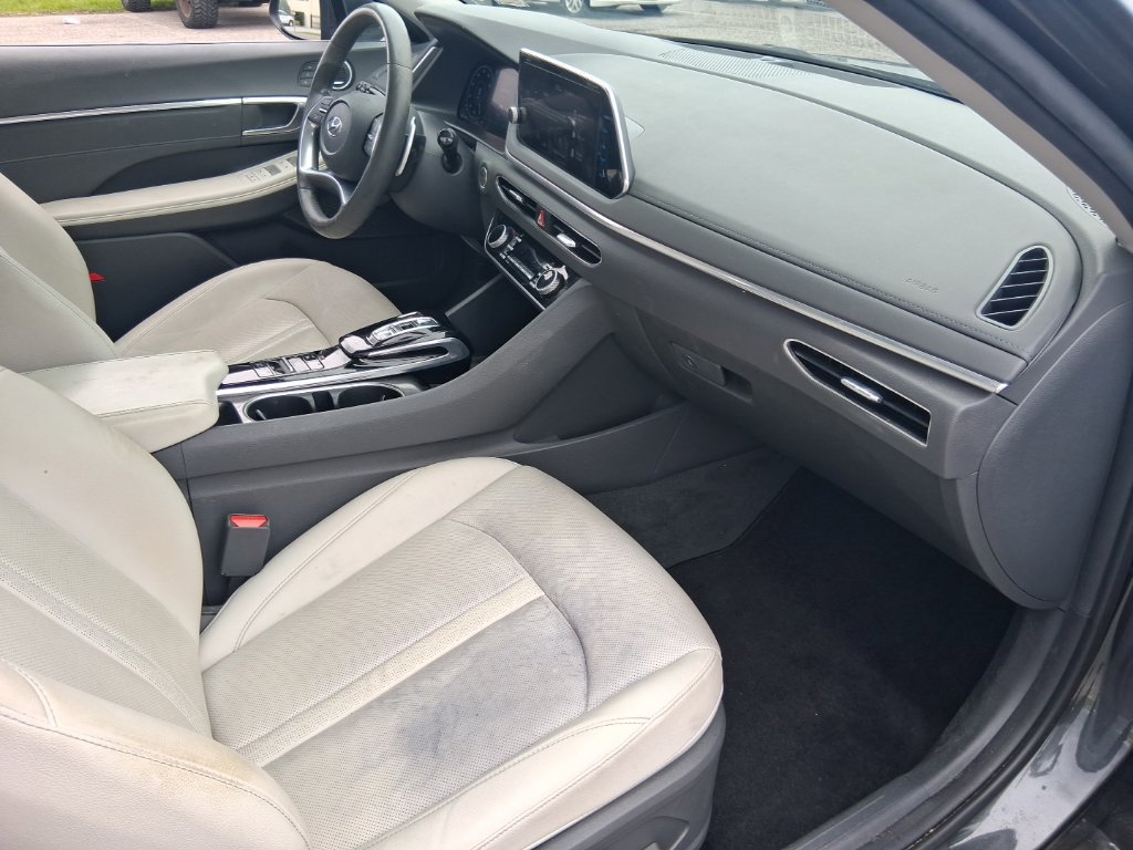Used 2023 Hyundai Sonata Limited w/ Preferred Accessory Package FWD image 15