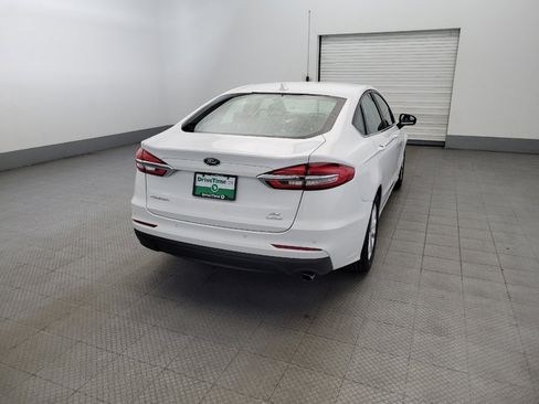 Used 2020 Ford Fusion SE image 7