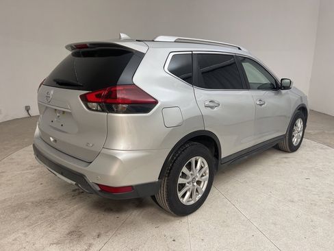 Used 2019 Nissan Rogue SV image 8