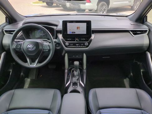 Used 2024 Toyota Corolla Cross AWD Hybrid w/ Convenience Package image 14
