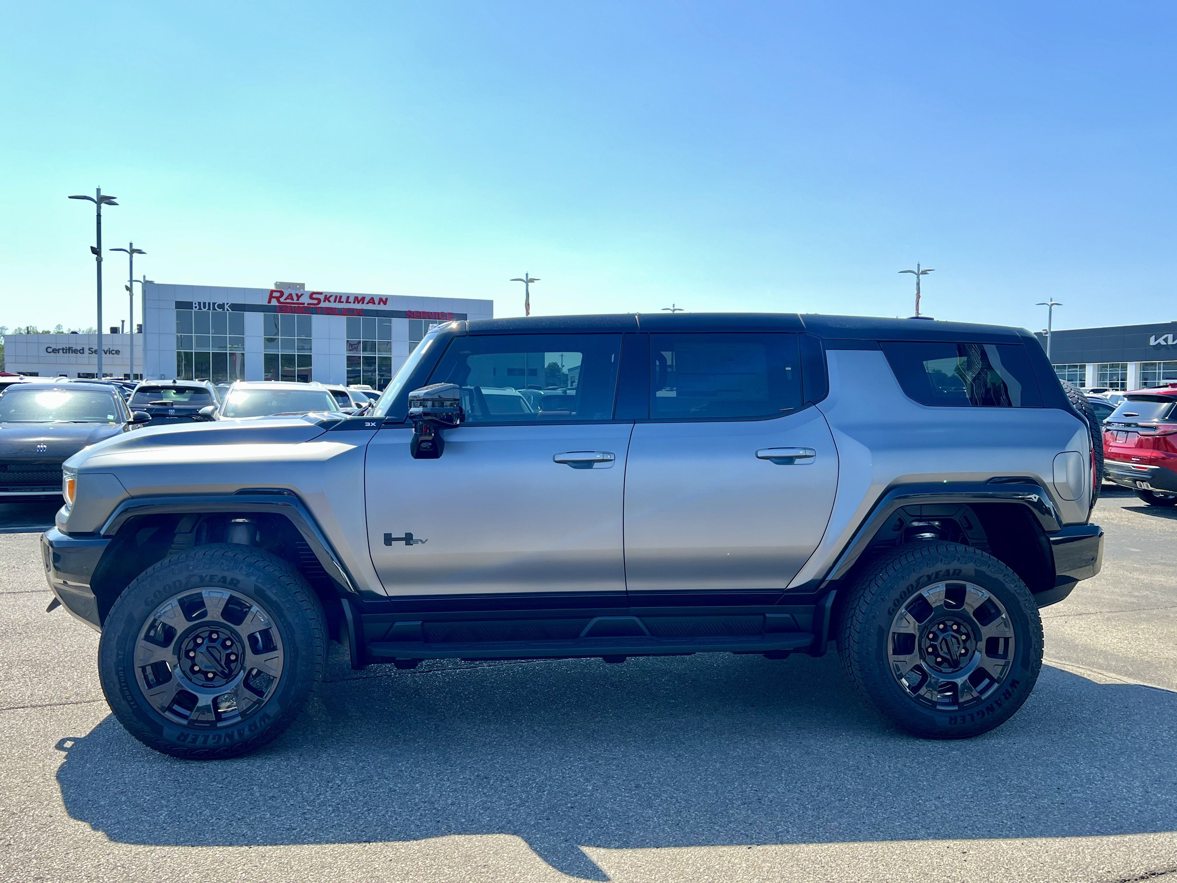 New 2026 GMC Hummer EV 3X w/ Carbon Fiber Edition Package AWD/4WD image 4