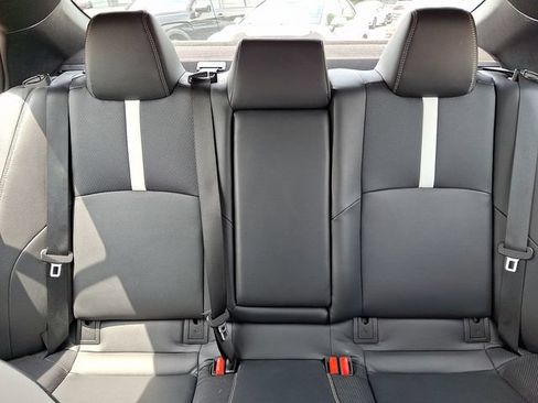 Used 2025 Toyota Camry SE FWD image 19