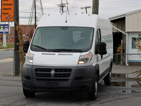 Used 2017 RAM ProMaster 2500 w/ Interior Convenience Group image 3