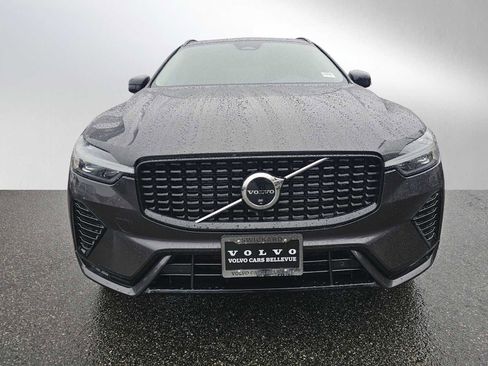 Certified 2025 Volvo XC60 B5 Plus AWD/4WD image 9
