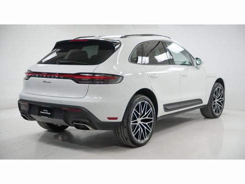 Used 2025 Porsche Macan image 10