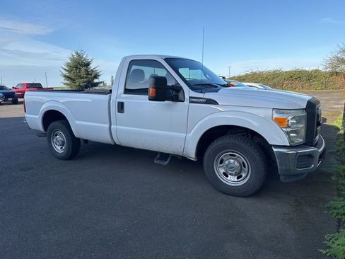 Used 2016 Ford F250 XL w/ Power Equipment Group image 8